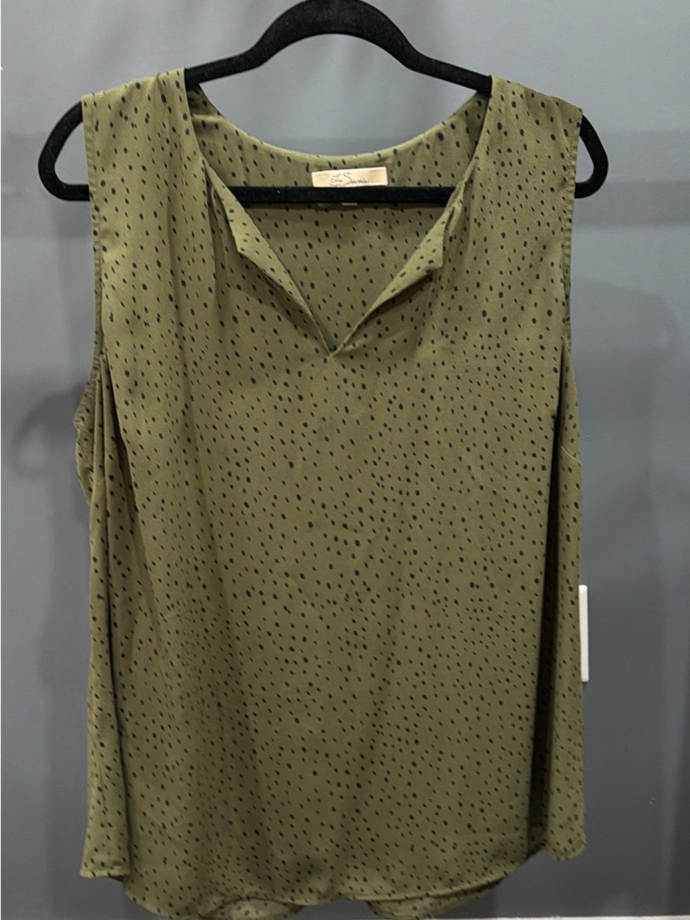 Sleeveless Olive Green V-Neck Top by